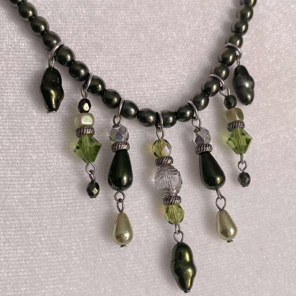 Vintage Chandelier Dyed Green Freshwater Pearl Faceted Iridescent Bead Necklace